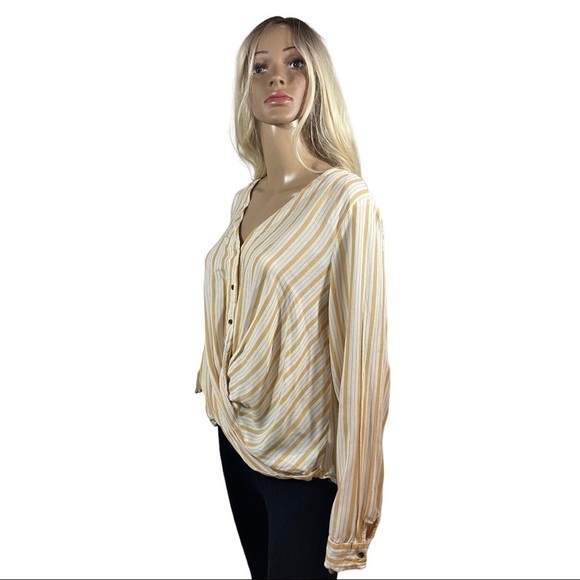 Ana Yellow and white striped button up top - Picture 5 of 10